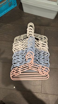 Baby hanger