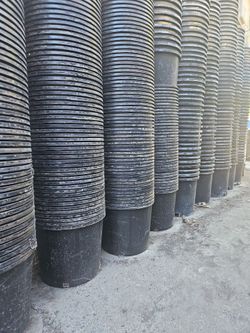 Black Plastic Plant Pots