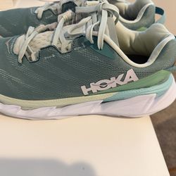 HOKA SHOES  size 10