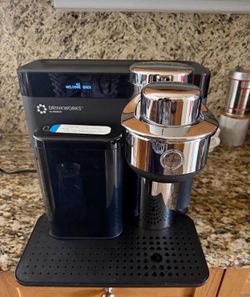 Drinkworks cocktail maker by Keurig