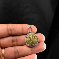 925 Sterling Silver Spinning Pendant – 16g Gold-Tone Script Center