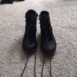 Black Lace-up Suede Combat Boots. Size 7 1/2