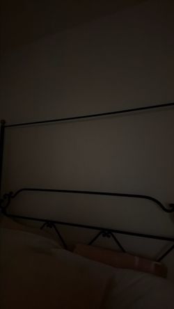 Canopy Brass bed - Queen
