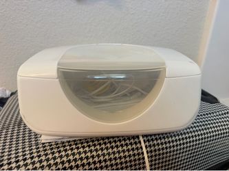 Baby wipes warmer
