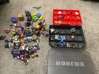 Huge Lot of Roblox Figures