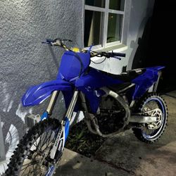 Blue 2017 Yamaha yz450f 