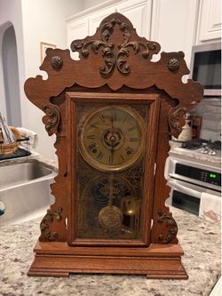 Antique Working c. 1890s Seth Thomas Oak Gingerbread Mantel Clock