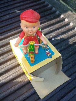 Wind up tin toy, original box