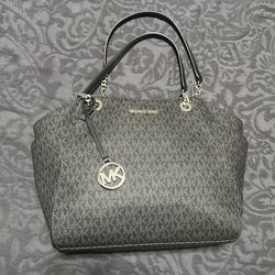 Michael Kors Tote