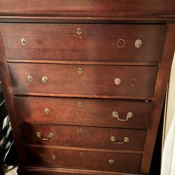 Solid Wood Dresser( Nobs Are Missing But Still Easy To Open) 