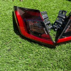 2022 Honda Civic Light  / Rear Driver & Passenger Tail Lamp (on Body) 33550-T47-A01