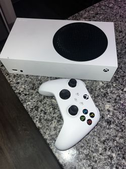 Xbox Series S W/ Controller