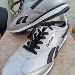 Reebok Women's Size 8 Silver Metallic Sport Shoes