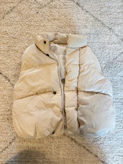 ZARA Cream Puffer Vest 1/2yo