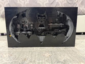 LEGO Batcave Shadow Box 76252, Complete, No Box or Instructions (CHEAPER PICKUP)