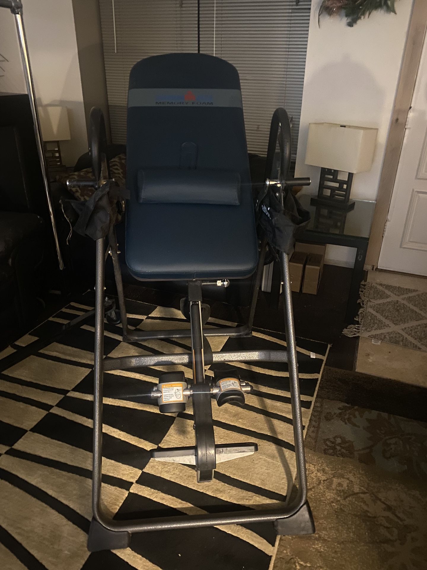 Inversion Table- Like New Iron MAN high capacity inversion table