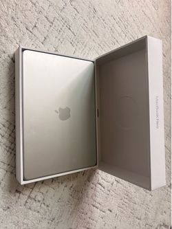 MacBook Neo (2026) – 256GB, Silver – Like New