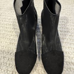 Women’s Booties Size 6