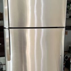 GE Refrigerator 2016