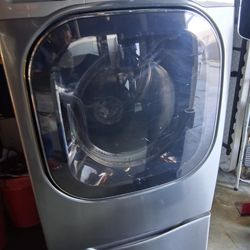 Newer model LG stainless steel gas dryer large capacity with pedestal