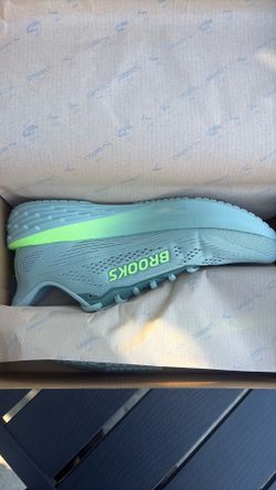 Brooks launch 12