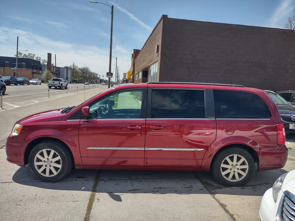 2014 Chrysler Town & Country