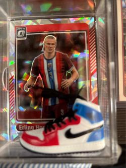 ERLING HAALAND SHADOW BOX WITH COLOR MATCH NIKE