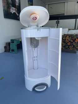 Munchkin Diaper Pail - Diaper Genie