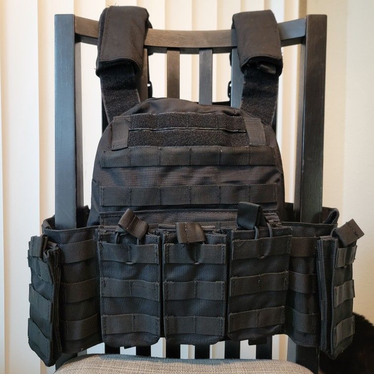 Black Plate Carrier/Tac Vest
