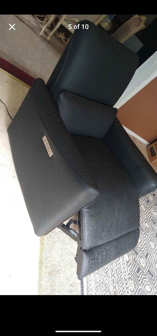 Electric Recliner FREE DELIVERY