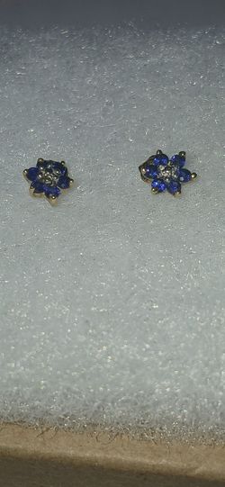 10k gold blue sapphire stud earrings