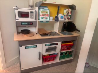 Kid kitchen