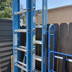 Warner 8 ‘ Ladder Only Used 2 Time , Excellent Condition 75 . 