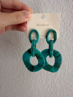 Women’s blue acrylic hooped link dangle Earrings