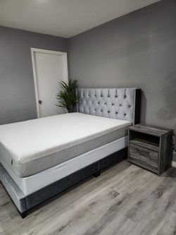 Queen size bed frame and mattress
