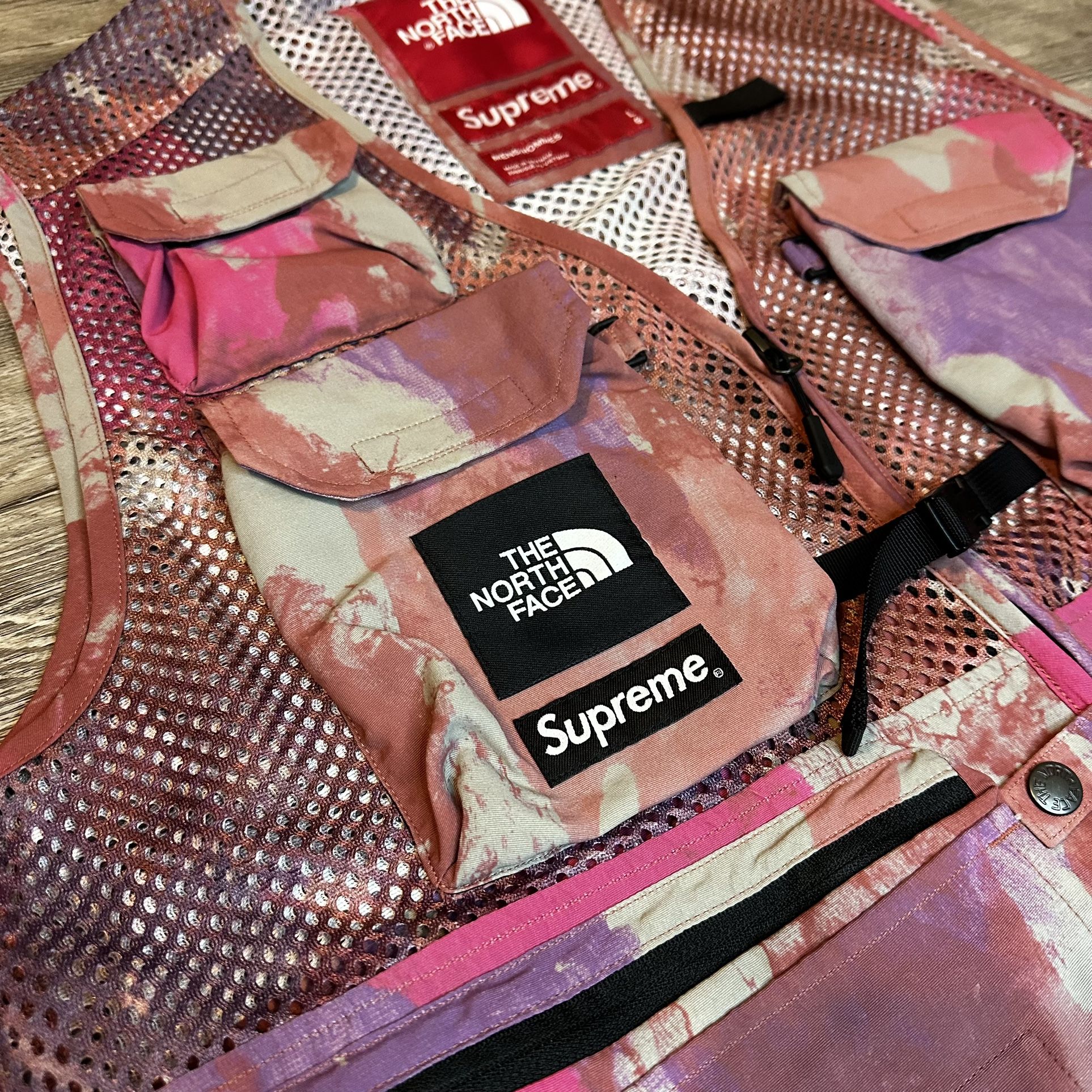 Supreme The North Face Cargo Vest (size L)