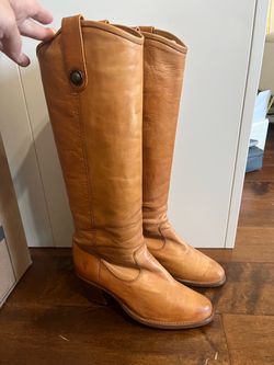 Frye boots size 6B (fits like 6.5) pick up only, $50 obo