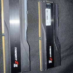 DDR5 RAM 32gb 7200mhz Trident Z5