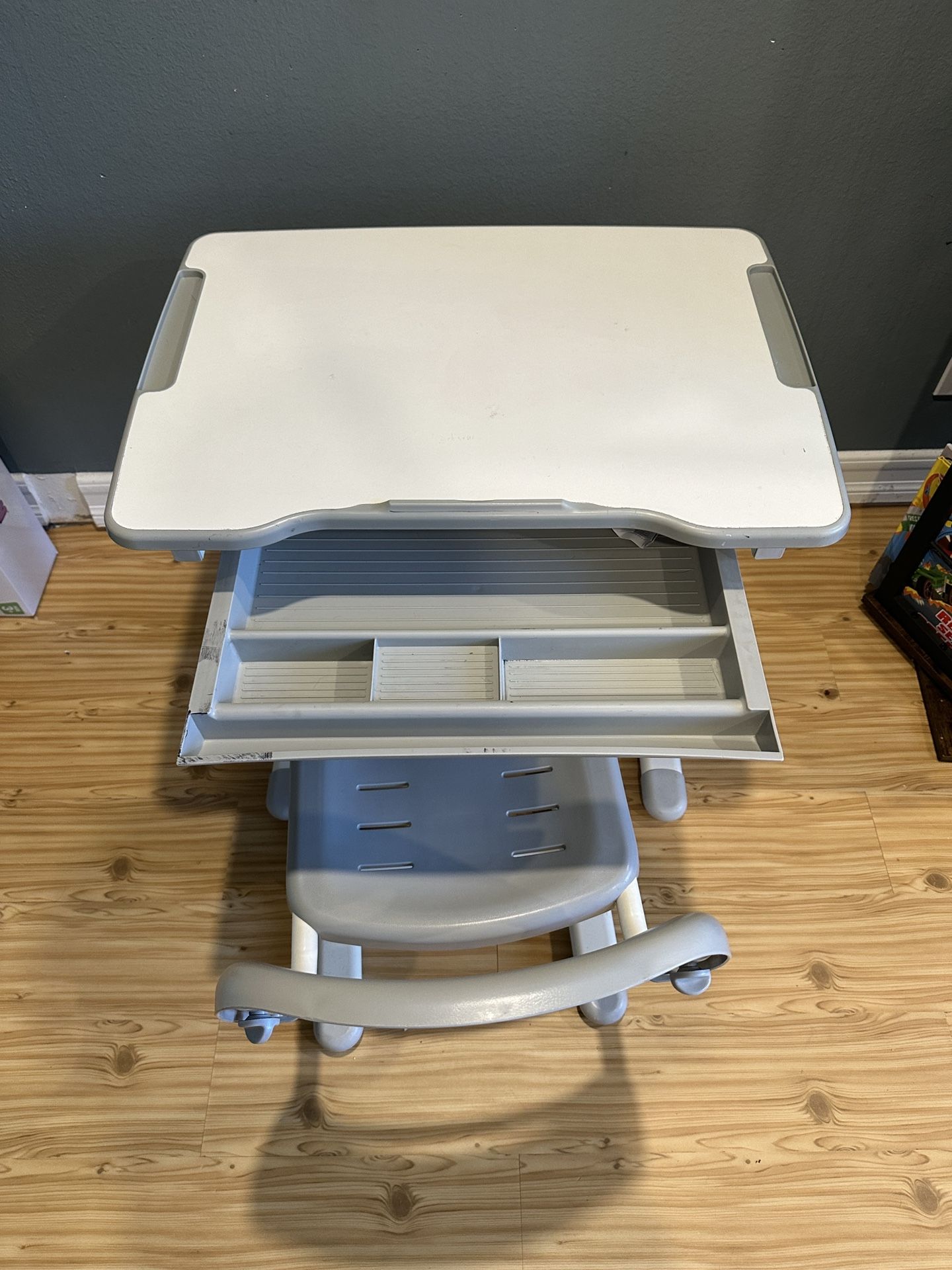 Kids Adjustable Desk And Chair - Sit Or Stand