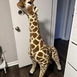 Melissa And D.O.G. Tall Giraffe 4’6” Excellent Condition Just Sat In Room
