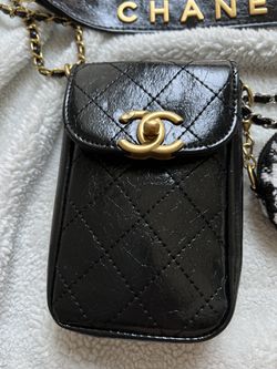 Chanel Phone case crossbody bag AUTHENTIC for Sale in Peck Slip, NY -  OfferUp