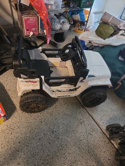 Toy car