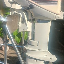 Motor 15hp Evinrude Trabaja Bien Y Motor 4hp Mariner Yrabaja Bien $1100por Los Dos Motores 