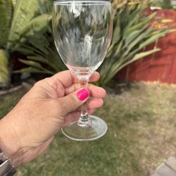 8 1/2 OZ Stemmed Wine Glasses