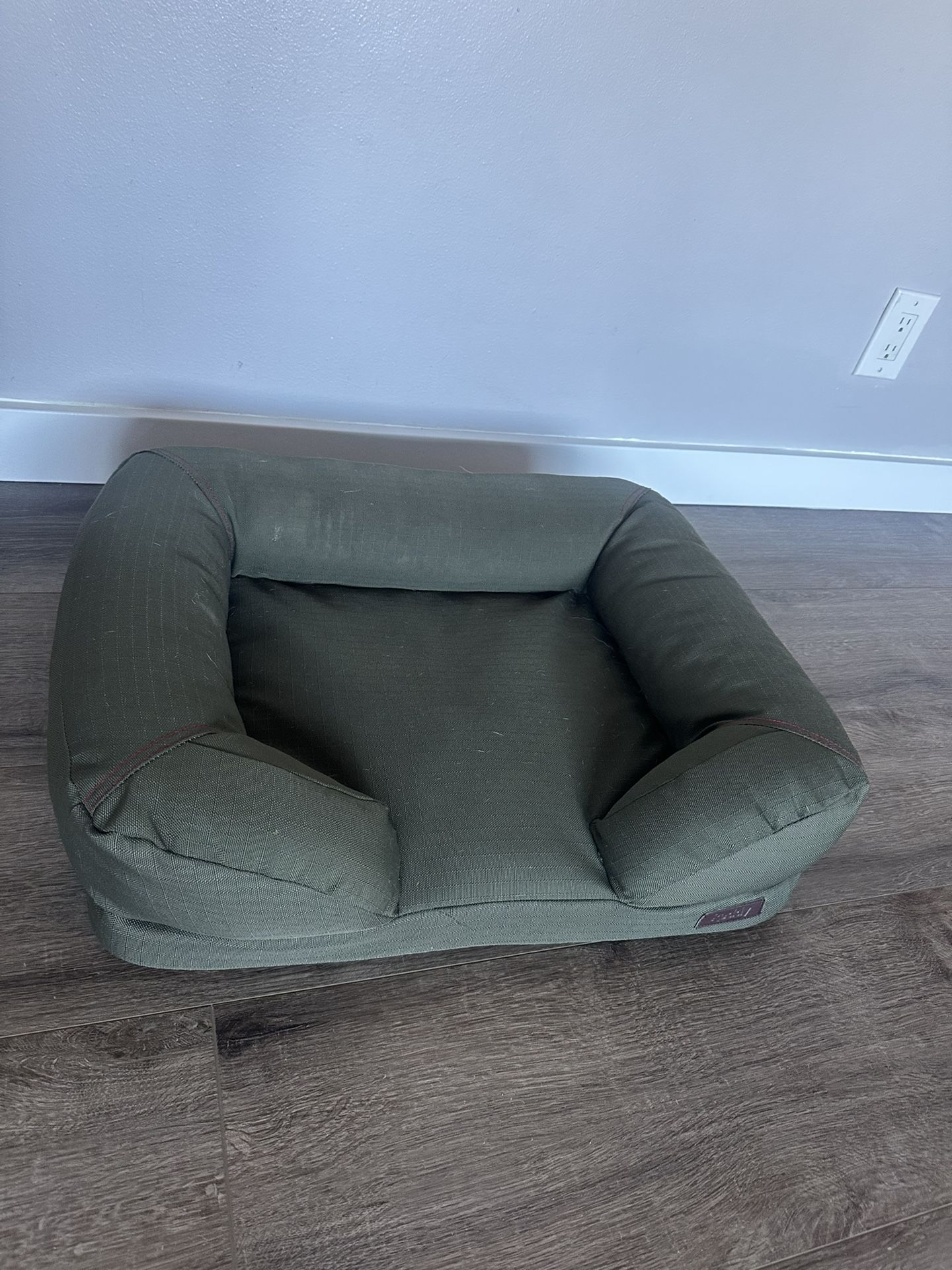 Reeddy Dog Bed