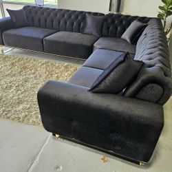 I’m Jon Green, Wayne’s Home Sales Representative🌟 Oscar Luxury Sectional Couch Set 