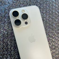 iPhone 16 Pro 128Gb Unlocked