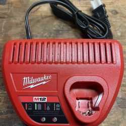 Milwaukee M12 Battery Charger