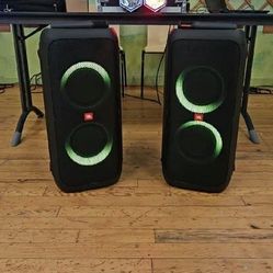 Fairly Used Speaker JBL Partybox 310 Pair