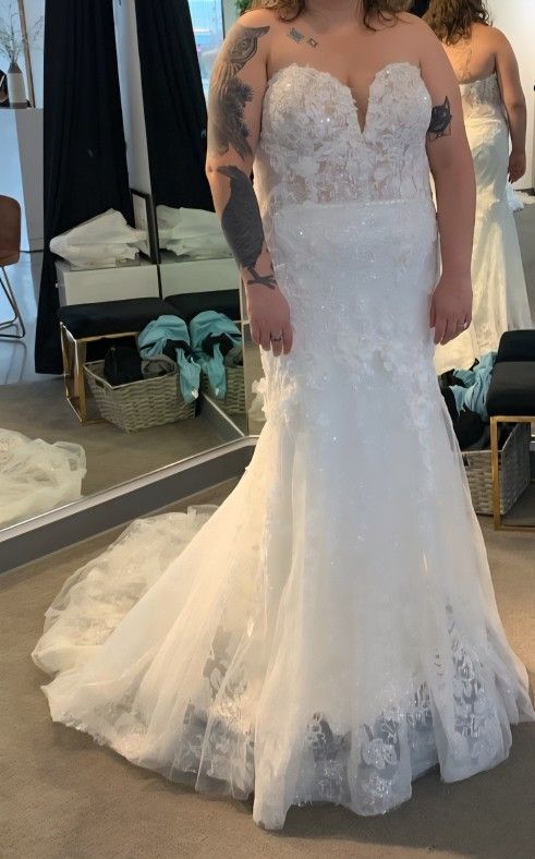Essence Of Australia Wedding Dress Size 24